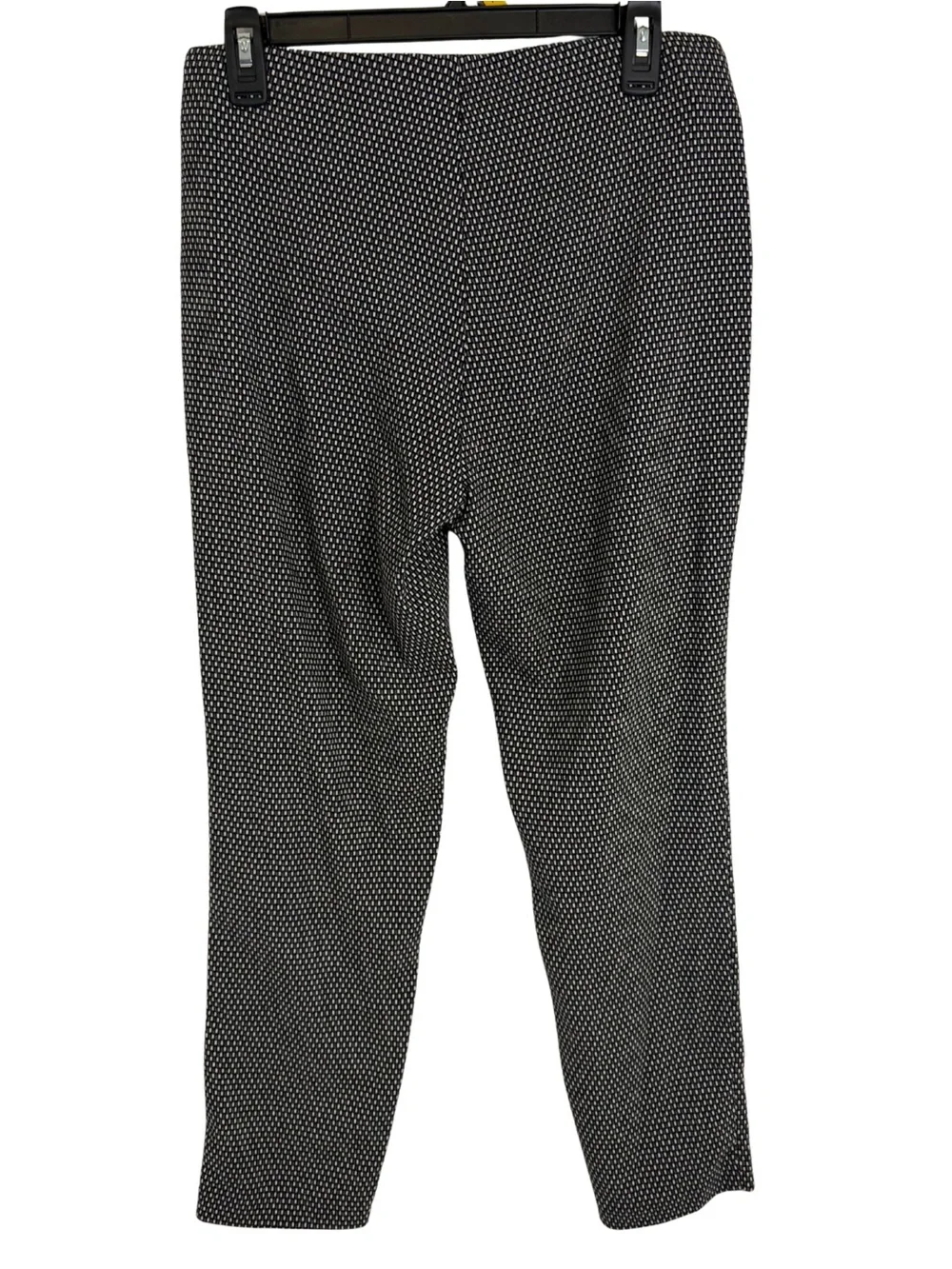 3/$20 Rafaella Black Micro Pattern Cropped Pants Size 8